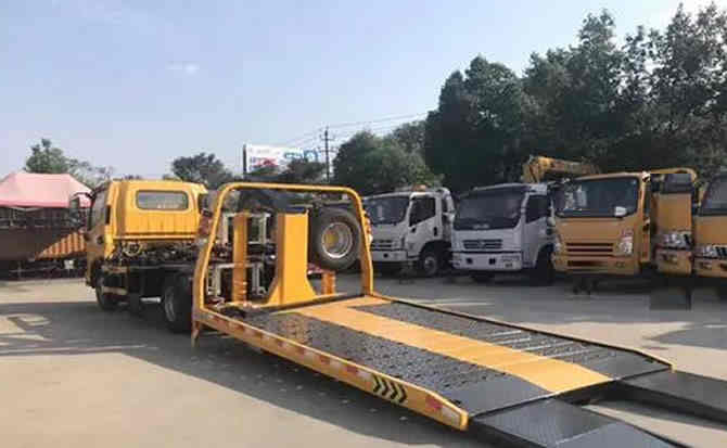 桦甸汽车中途维修案例